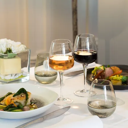 Demeures & Chateaux, La Ferme Des Mares Otel 3*